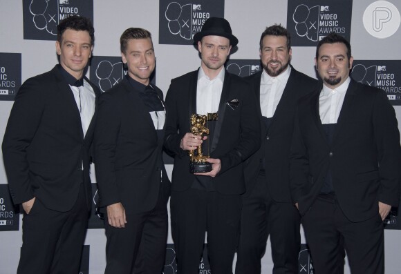 Justin Timberlake se juntou aos ex-integrantes do *NSYNC para uma apresentação no VMA 2013