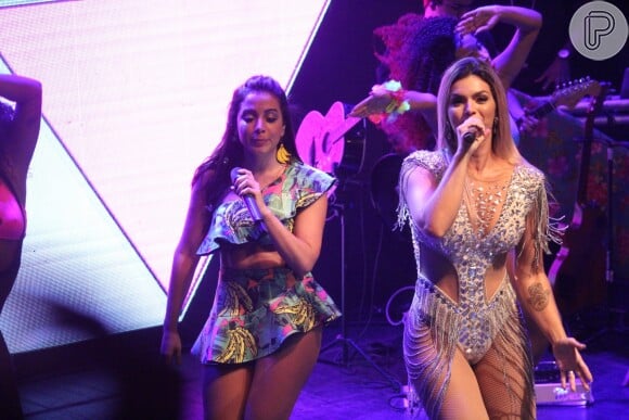 Dupla de cantoras se apresentou na madrugada deste domingo, 3 de janeiro de 2016, na festa Chá da Alice, no Circo Voador, no Centro do Rio de Janeiro