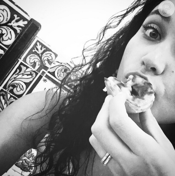 'Se tenho vontade de comer muito no fim de semana ou me jogar no brigadeiro durante os dias de TPM não me importo', afirmou Débora Nascimento