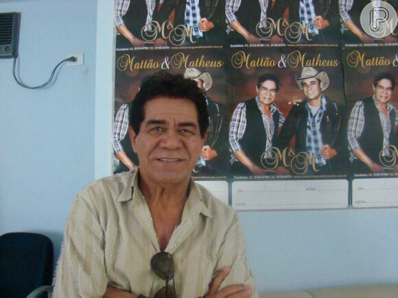 O cantor sertanejo Mattão, da dupla com Matheus, morre de câncer aos 65 anos, em 6 de abril de 2016