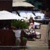 Kit Harington curte piscina de hotel no Rio de Janeiro, nesta quarta-feira, 06 de janeiro de 2016