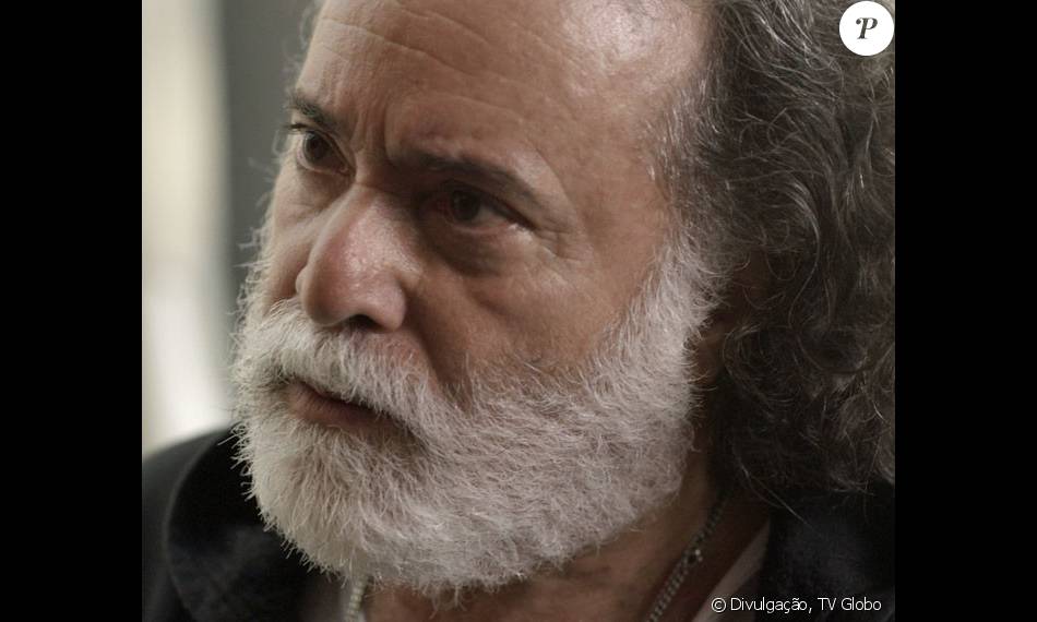 Já com nova identidade, Zé Maria (Tony Ramos) cruza a ...