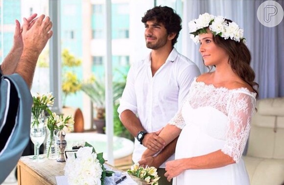 Deborah Secco casou-se com Hugo Moura no início do ano de 2015