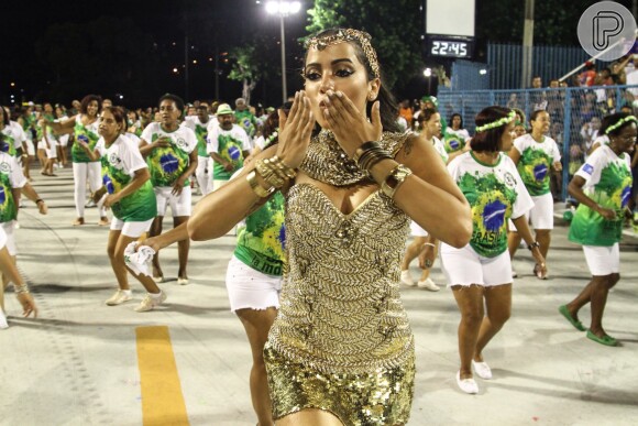 A cantora Anitta brilhou no ensaio técnico da Mocidade, na Sapucaí, em 10 de janeiro de 2015