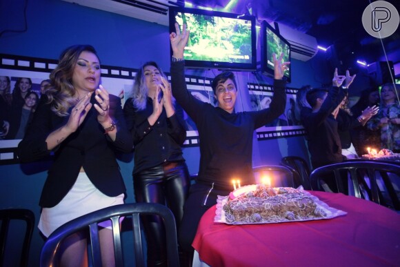Thammy Miranda faz festa para celebrar aniversário de 31 anos