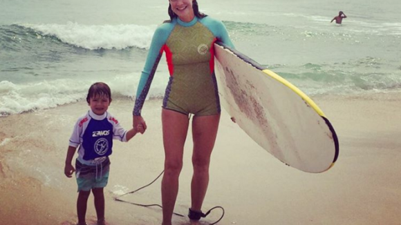 Luana Piovani leva o filho mais velho, Dom, para aula de surfe: 'Emoção'. Vídeo!