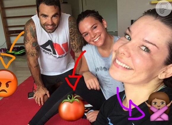 Bruna Marquezine e Fernanda Souza posaram juntas após o treino de muay thai