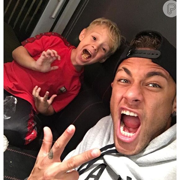 Davi Lucca tem 4 anos e mora com sua mãe em Barcelona, para ficar próximo ao pai, Neymar