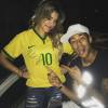Neymar foi apontado como affair de Lorena Improta, mas a bailarina do 'Domingão do Faustão' negou o relacionamento com o jogador: 'Amizade'