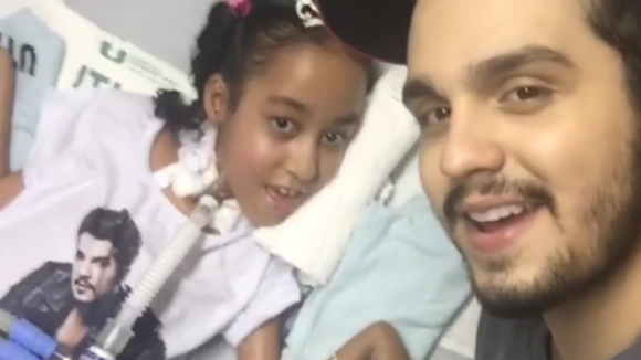 Luan Santana canta para fã em hospital: 'O presente foi meu'. Veja vídeo!