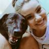 Apaixonada por cachorros, Camila Queiroz faz campanha no Twitter pela adoção de animais abandonados