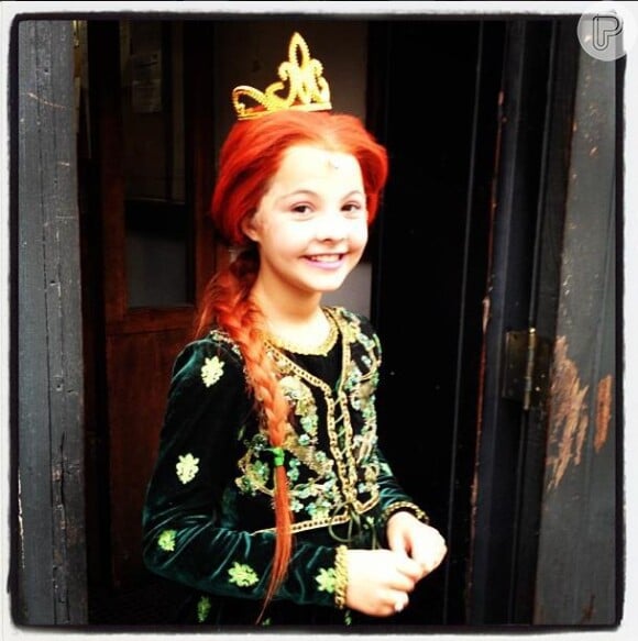 Julia Gomes atuou como a Fiona na infância em 'Shrek - O Musical' (2012/2013)