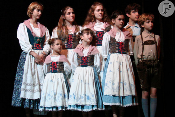 Julia Gomes interpretou Gretel no musical 'A Noviça Rebelde' (2009), dirigido por Charles Möeller e Claudio Botelho