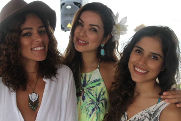 Roberta Almeida, Liah Soares e Camilla Camargo, filha de Zezé Di Camargo - na festa o 'Forninho' 