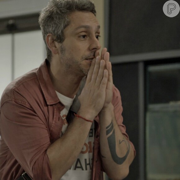 'A Regra do Jogo': Tóia (Vanessa Giácomo) é sequestrada por Romero (Alexandre Nero) durante lua de mel com Juliano (Cauã Reymond)