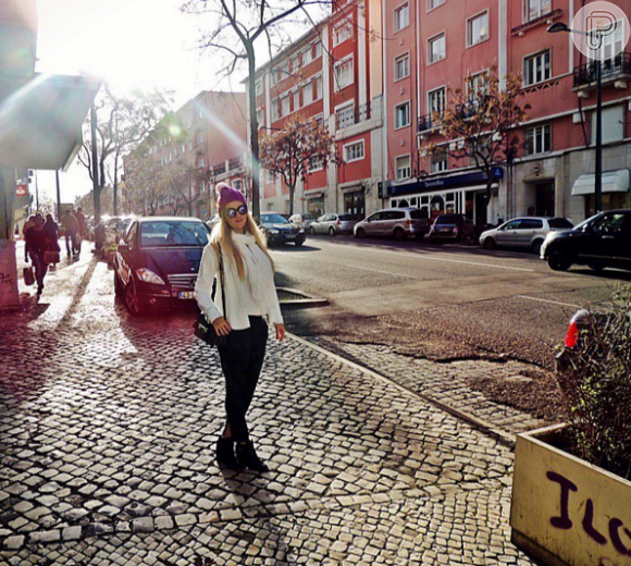 Aline registra momentos nas ruas europeias