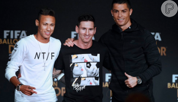 Neymar, Cristiano Ronaldo e Messi foram os três finalistas do prêmio "Bola de Ouro"