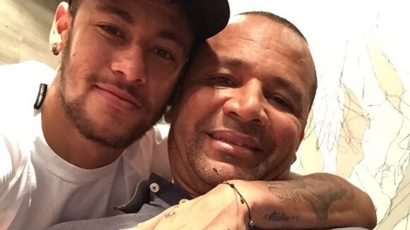 Neymar e pai brigam na Justiça para recuperar R$ 460 mil pagos à Receita Federal