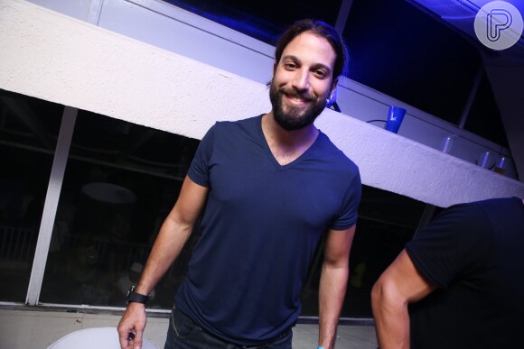 O ator Marco Antônio Gimenez foi ao último ensaio do Bloco das Poderosas, que aconteceu no clube Monte Líbano, na Zona Sul do Rio
