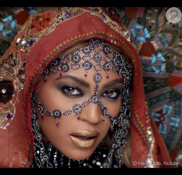 Beyonce Aparece De Indiana Em Clipe Do Coldplay E Fas Vibram Rainha Video Purepeople