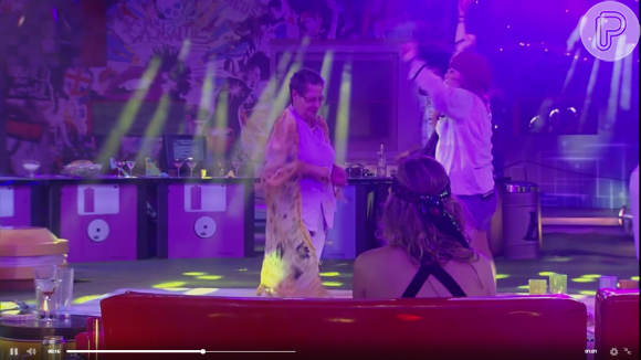 Dona Geralda caiu ao dançar na primeira festa do 'BBB16'
