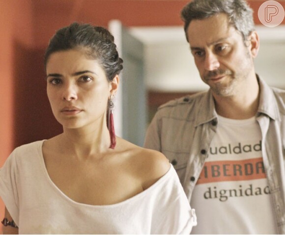 Romero (Alexandre Nero) sequestra Tóia (Vanessa Giácomo), na novela 'A Regra do Jogo'