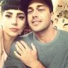 Lady Gaga foi defendida pelo noivo, Taylor, após reação de Leonardo DiCaprio