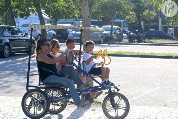 Wanessa passeou com os filhos, José Marcus e João Francisco, na Lagoa Rodrigo de Freitas nesta terça-feira, 2 de fevereiro de 2016