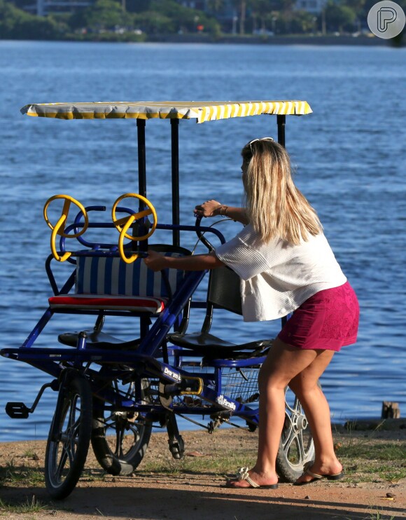 Wanessa passeou com os filhos, José Marcus e João Francisco, na Lagoa Rodrigo de Freitas nesta terça-feira, 2 de fevereiro de 2016