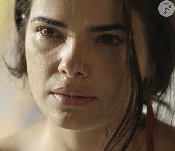 'A Regra do Jogo': Desesperada, Toia (Vanessa Giácomo) tenta matar Romero (Alexandre Nero) com uma faca durante sequestro