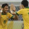 Neymar ganhou parabéns do jogador Oscar: 'Parabéns Ney. Muita saúde, felicidade e muito sucesso sempre!!! Grande abraço irmão'