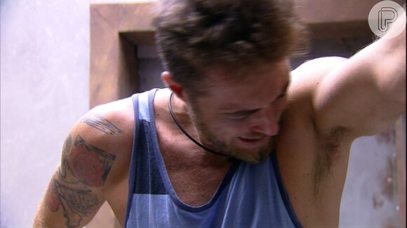 Daniel chorou na despensa do 'Big Brother Brasil 16' após a desistência de Alan do reality