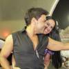 Carnaval: Zezé Di Camargo e Graciele Lacerda chegam de mãos dadas e trocam beijos em camarote no sambódromo do Rio, na madrugada deste sábado, 6 de fevereiro de 2016