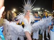 Claudia Raia desfila pela Nenê de Vila Matilde em SP: 'Explodindo de emoção'