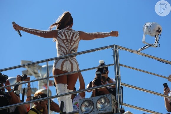 Ivete Sangalo abriu a tarde de sábado (06) no cirtuito Barra-Ondina no Carnaval de Salvador