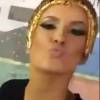 Cláudia Leitte manda beijo enquanto Anitta filma no Snapchat