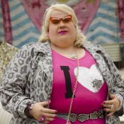 Após a explosão de Redonda, Bitela (Vera Holtz) aparece em 'Saramandaia'