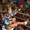 Alinne Rosa torce pé em trio no Carnaval de Salvador: 'Nada tira minha alegria'