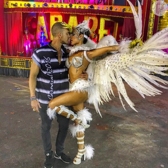 Mais cedo, Adam Senn se declarou para Thaila Ayala no Instagram: 'Este belo pássaro ficou preso na minha armadilha'