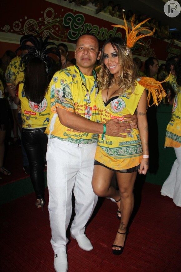 Rafaella Santos e o pai, Neymar, vão representar Neymar no desfile da Grande Rio, quarta escola a desfilar neste domingo, 07 de fevereiro de 2016