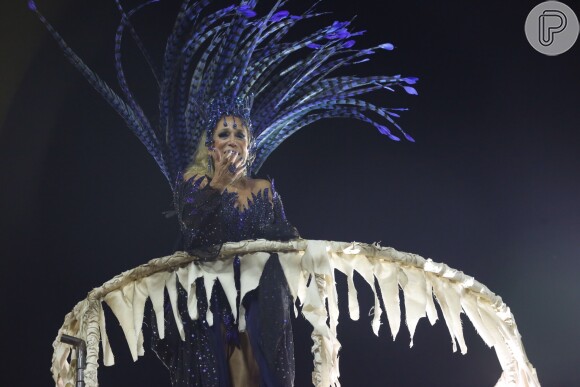 A atriz afirmou que usa 'meias de Beyoncé' para a apresentação, na madrugada desta segunda-feira, 8 de fevereiro de 2016