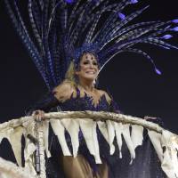 Susana Vieira desfila em carro alegórico no Carnaval da Grande Rio: 'Detestei'