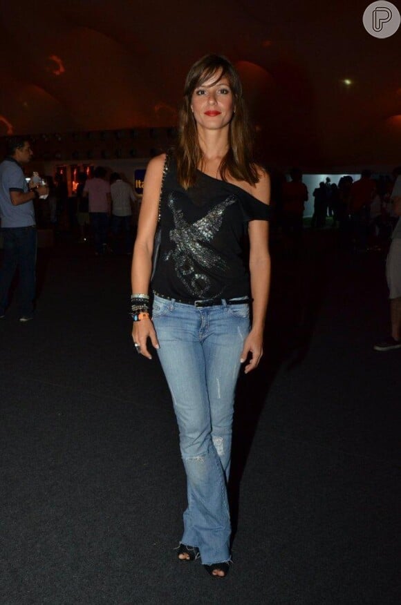 Fernanda de Freitas apostou no jeans para o Rock in Rio