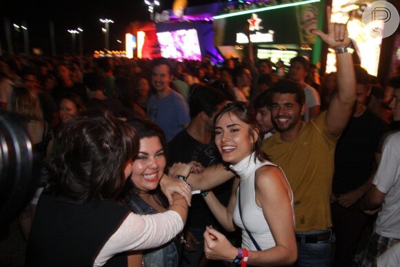 Rock in Rio: Maria Casadevall curtiu o festival no meio do público