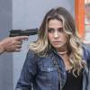 Atena (Giovanna Antonelli) é setenciada de morte por Gibson (José de Abreu) e fica na mira da arma de Tio (Jackson Antunes), na novela 'A Regra do Jogo'