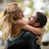 Dante (Marco Pigossi) e Lara (Carolina Dieckamnn) decidem se casar e anunciam para a família que estão noivos, na novela 'A Regra do Jogo', em 8 de março de 2016