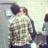 Sophia Abrahão e Fiuk são vistos aos beijos no aeroporto de Guarulhos, em São Paulo, em 22 de setembro de 2013