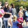 Jennifer Garner em passeio com as filhas