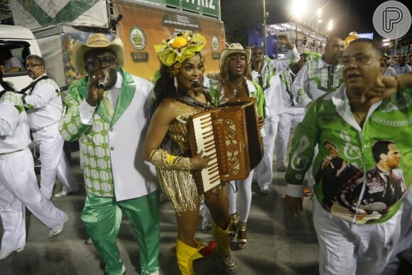 Lucy Alves participou do Carnaval ao desfilar pela Imperatriz Leopoldinense