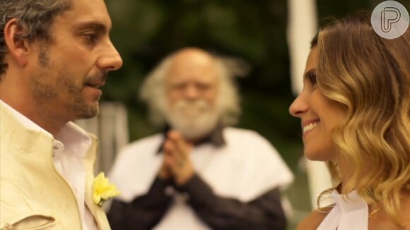 Atena (Giovanna Antonelli) e Romero (Alexandre Nero) se casaram no penúltimo capítulo da novela 'A Regra do Jogo'